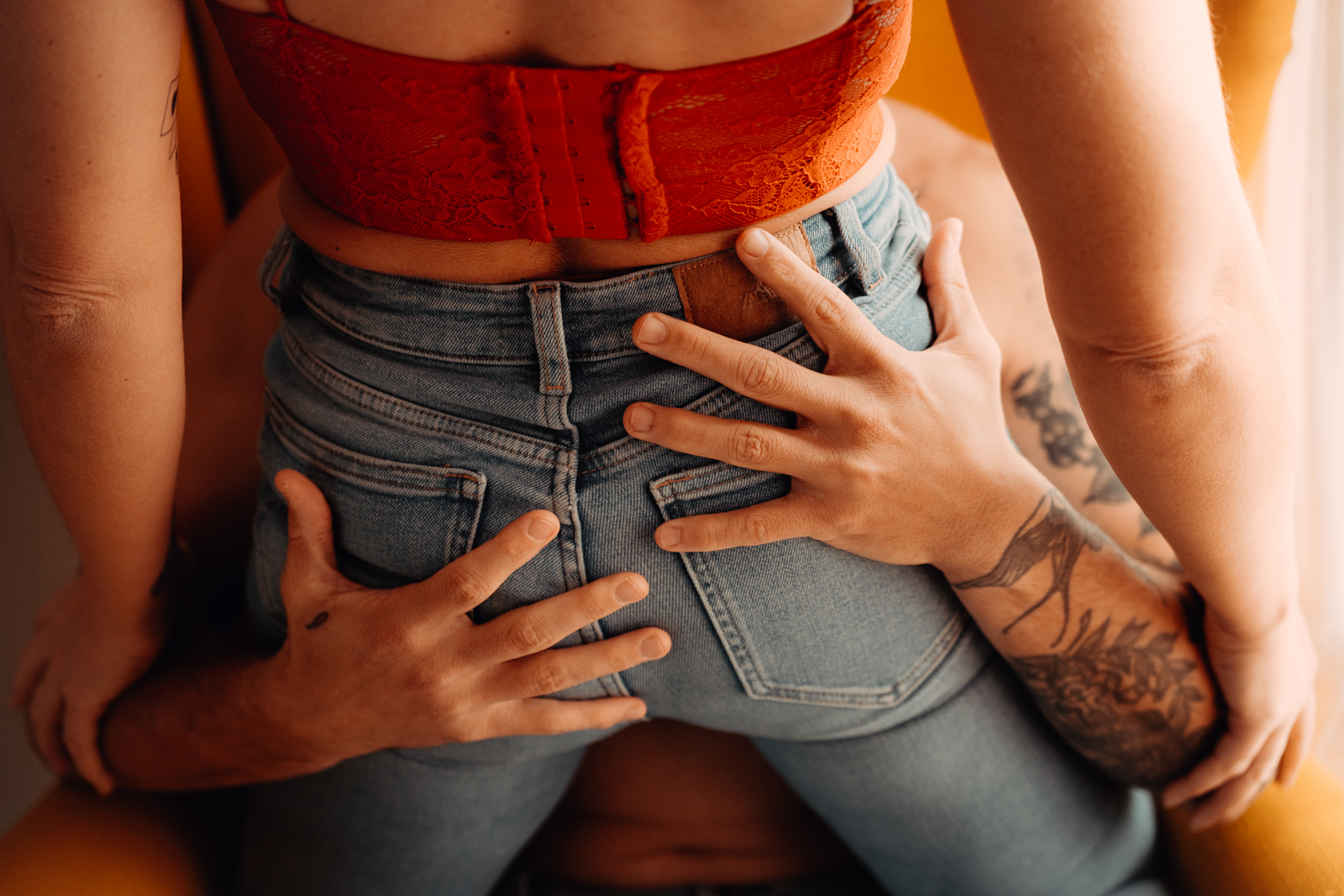 Échange brûlants entre Sarah et Thomas à Albi